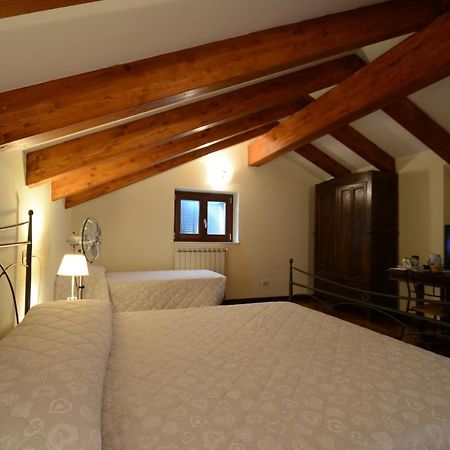 Mirbea Bed & Breakfast Cisano sul Neva Exterior photo